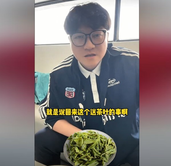 趙鵬：不太清楚賈秀全要球員買茶葉的段子，但這在現(xiàn)實(shí)中也正常