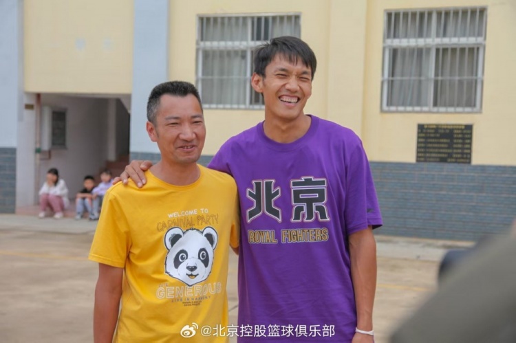 那一封信的故事還在延續(xù) 矣進宏母校的師生們來到北京了！