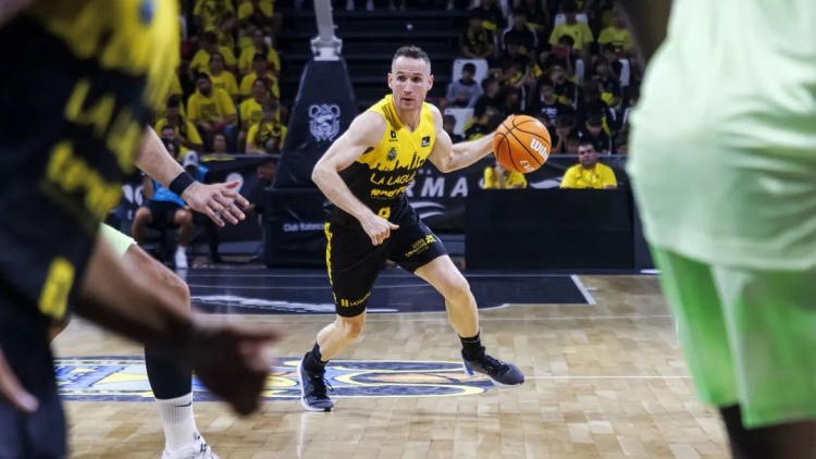 NBA初代老六，42歲進(jìn)入生涯巔峰？！