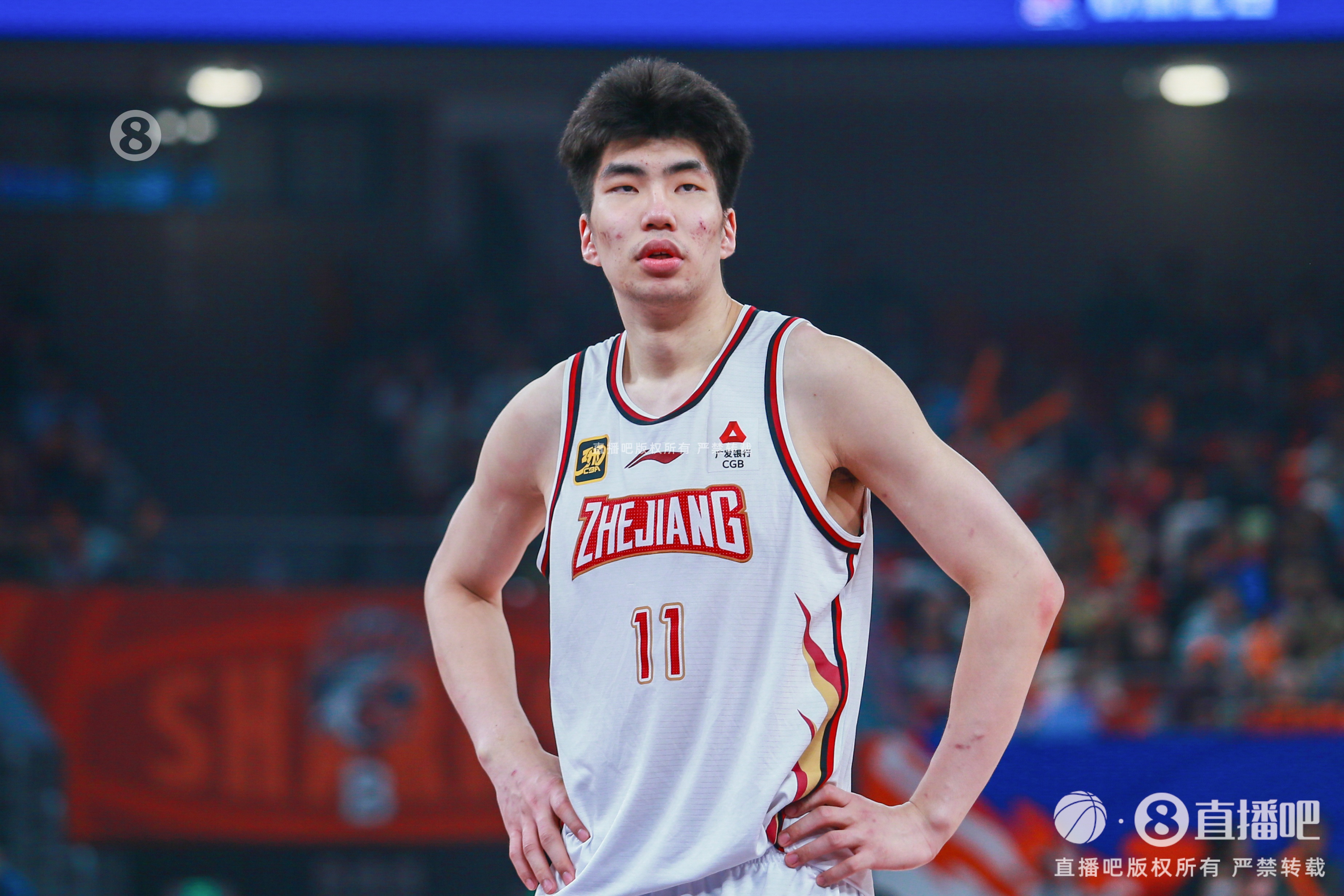 火力點太集中！浙江首節(jié)僅余嘉豪&瓊斯有得分入賬 其余5人10中0