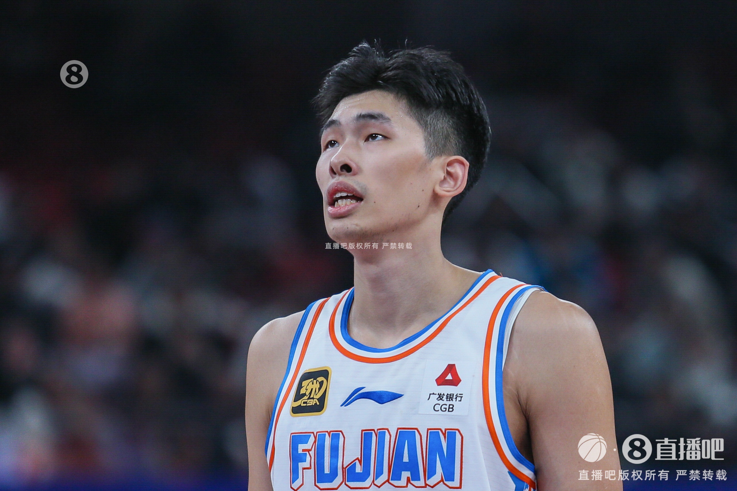 厲害！鄒陽出戰(zhàn)42分鐘 13投6中攬下17分19板3斷3帽