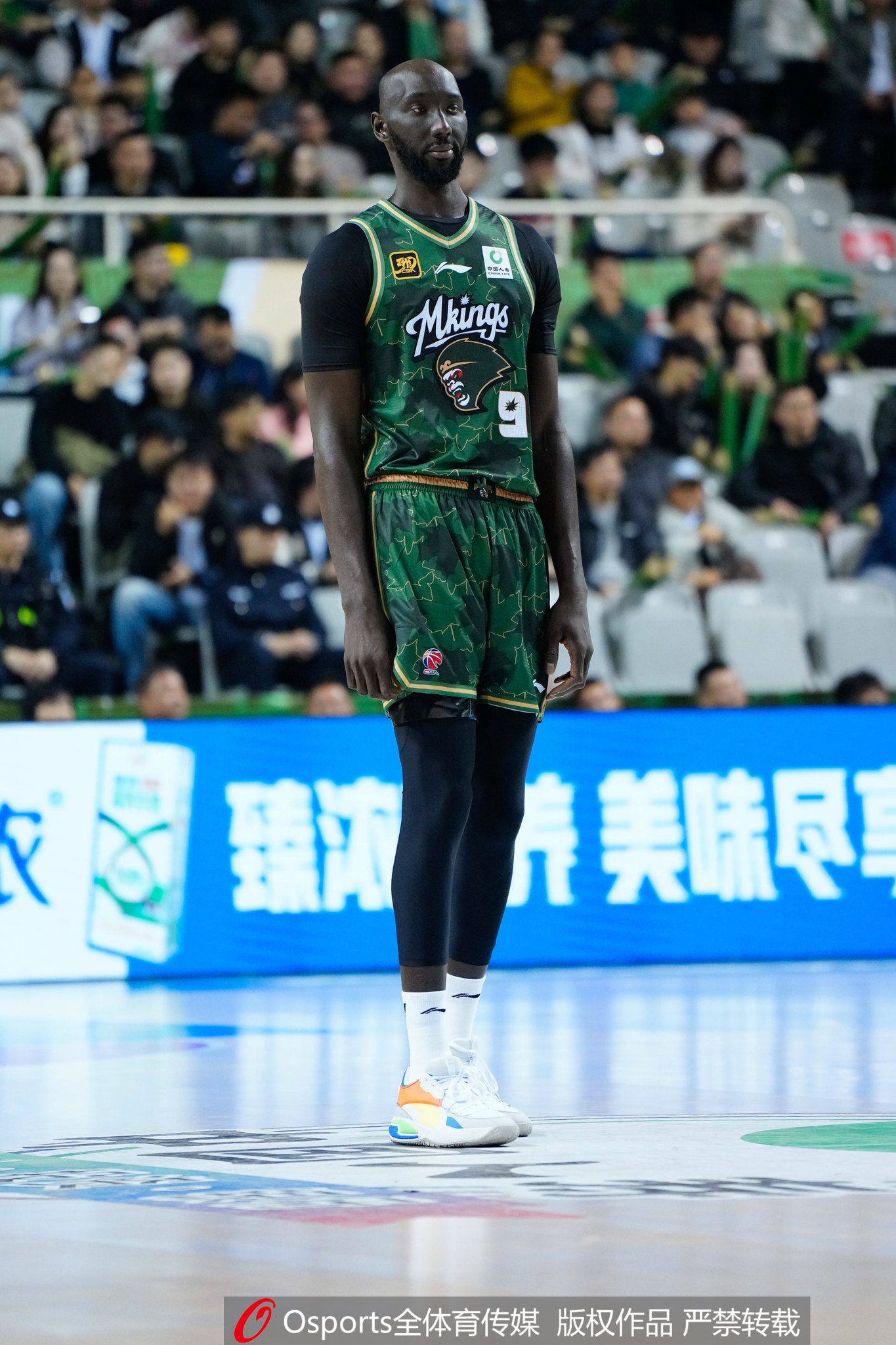 這身高吃餅真舒服！法爾半場8分鐘各種暴扣 4中4貢獻(xiàn)12分4籃板